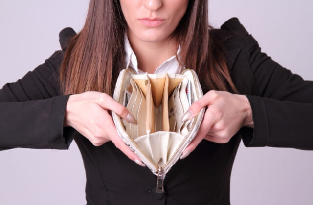 お金が財布になくて即日の体験入店をしたい女性の画像