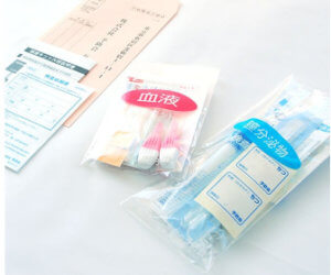 自分で検査キットを購入し、検査をする